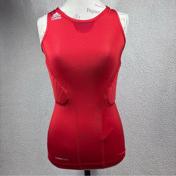 adidas Women’s Climacool Techfit Padded Compression Size Small Red Tank Top - Picture 1 of 13